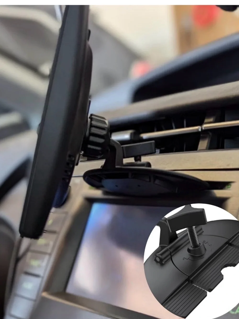 Cd mount for CarPlay